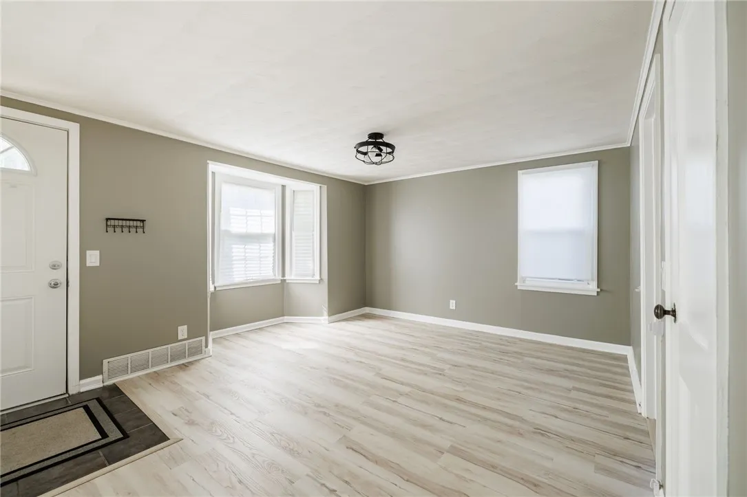 2986 Lyell Road, Gates, New York 14606, Gates, New York 14606, 2 Bedrooms Bedrooms, 6 Rooms Rooms,2 BathroomsBathrooms,Residential,Closed,2986 Lyell Road, Gates, New York 14606,0,R1636644
