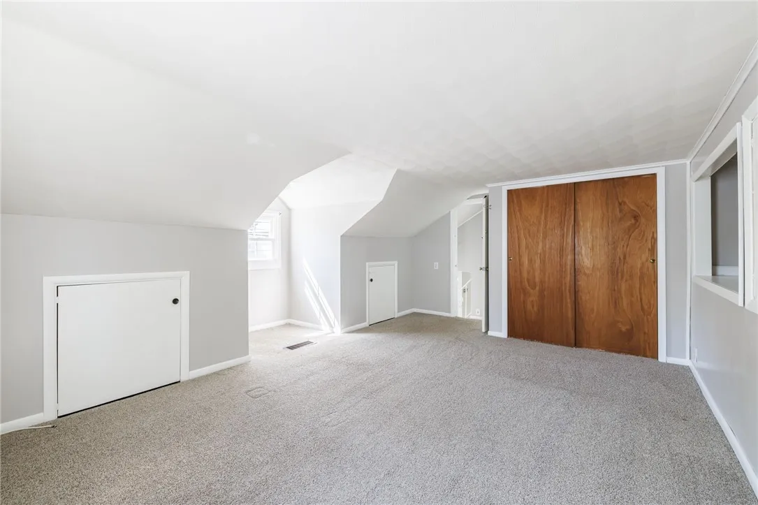 2986 Lyell Road, Gates, New York 14606, Gates, New York 14606, 2 Bedrooms Bedrooms, 6 Rooms Rooms,2 BathroomsBathrooms,Residential,Closed,2986 Lyell Road, Gates, New York 14606,0,R1636644