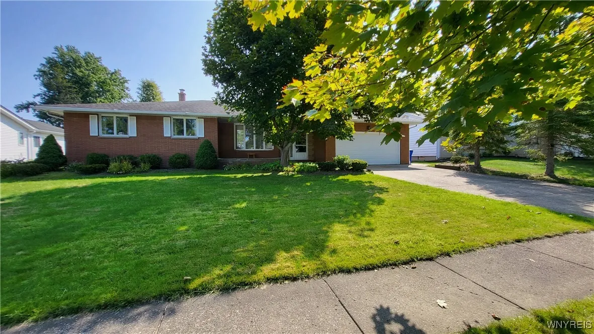 63 Sunrise Terrace, West Seneca, New York 14224, West Seneca, New York 14224, 3 Bedrooms Bedrooms, 7 Rooms Rooms,1 BathroomBathrooms,Residential,Closed,63 Sunrise Terrace, West Seneca, New York 14224,0,B1636912