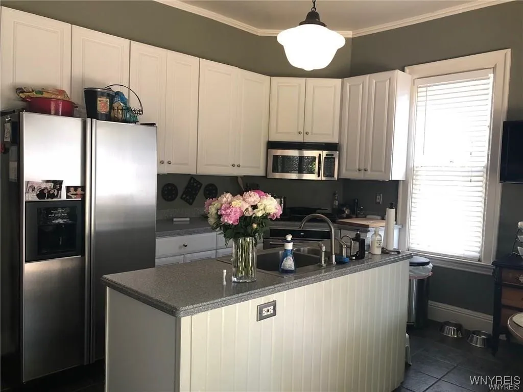 236 Bryant Street, Buffalo, New York 14222, Buffalo, New York 14222, 4 Bedrooms Bedrooms, 9 Rooms Rooms,3 BathroomsBathrooms,Residential Lease,For Rent,236 Bryant Street, Buffalo, New York 14222,0,B1636733