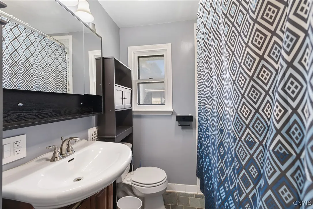 112 Northwood Drive, Salina, New York 13211, Salina, New York 13211, 4 Bedrooms Bedrooms, 7 Rooms Rooms,1 BathroomBathrooms,Residential,Closed,112 Northwood Drive, Salina, New York 13211,0,S1637346