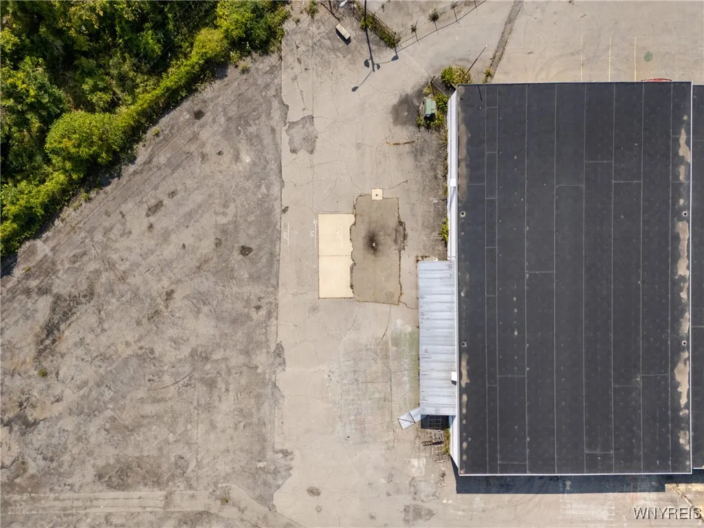 98 Bailey Avenue E, Buffalo, New York 14220, Buffalo, New York 14220, ,Commercial Sale,For Sale,98 Bailey Avenue E, Buffalo, New York 14220,0,B1637329