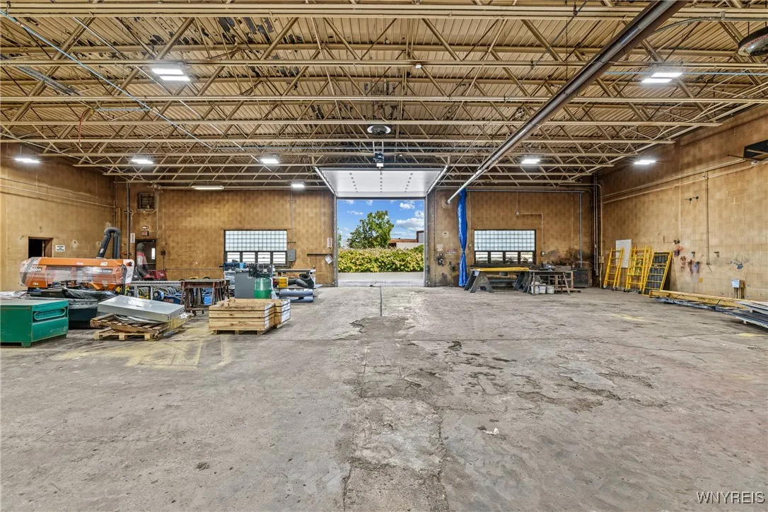 98 Bailey Avenue E, Buffalo, New York 14220, Buffalo, New York 14220, ,Commercial Sale,For Sale,98 Bailey Avenue E, Buffalo, New York 14220,0,B1637329