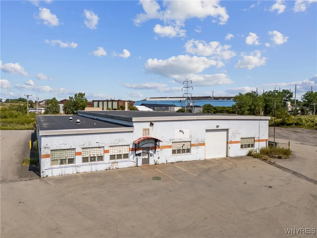 98 Bailey Avenue E, Buffalo, New York 14220, Buffalo, New York 14220, ,Commercial Sale,For Sale,98 Bailey Avenue E, Buffalo, New York 14220,0,B1637329