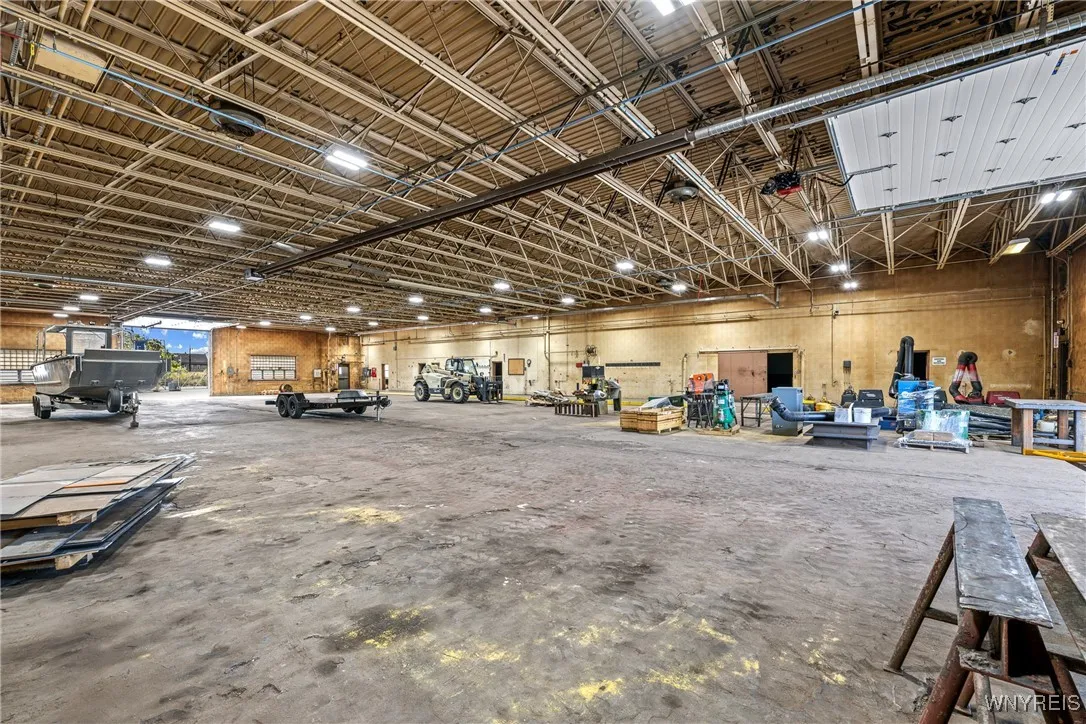 98 Bailey Avenue E, Buffalo, New York 14220, Buffalo, New York 14220, ,Commercial Sale,For Sale,98 Bailey Avenue E, Buffalo, New York 14220,0,B1637329