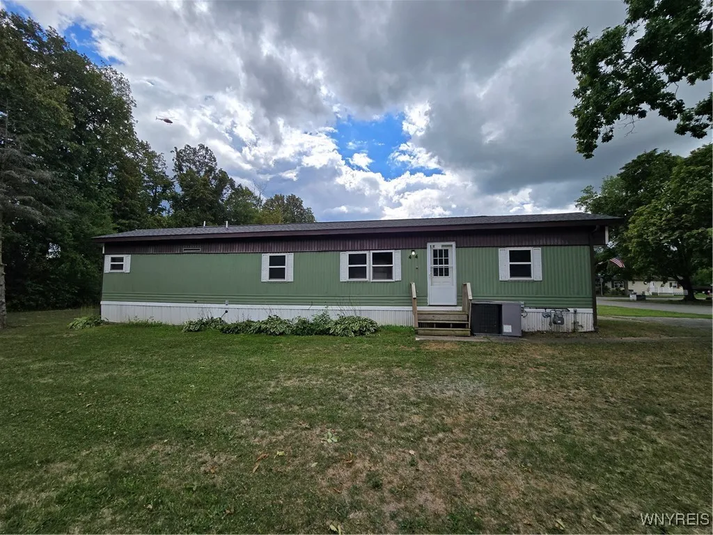 #44 Lakewood Village, Shelby, New York 14103, Shelby, New York 14103, 2 Bedrooms Bedrooms, 5 Rooms Rooms,1 BathroomBathrooms,Residential,Closed,#44 Lakewood Village, Shelby, New York 14103,0,B1636350