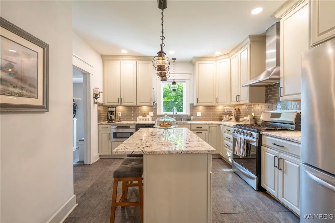 42 Lancaster Avenue, Buffalo, New York 14222, Buffalo, New York 14222, 4 Bedrooms Bedrooms, 9 Rooms Rooms,2 BathroomsBathrooms,Residential,For Sale,42 Lancaster Avenue, Buffalo, New York 14222,0,B1637365