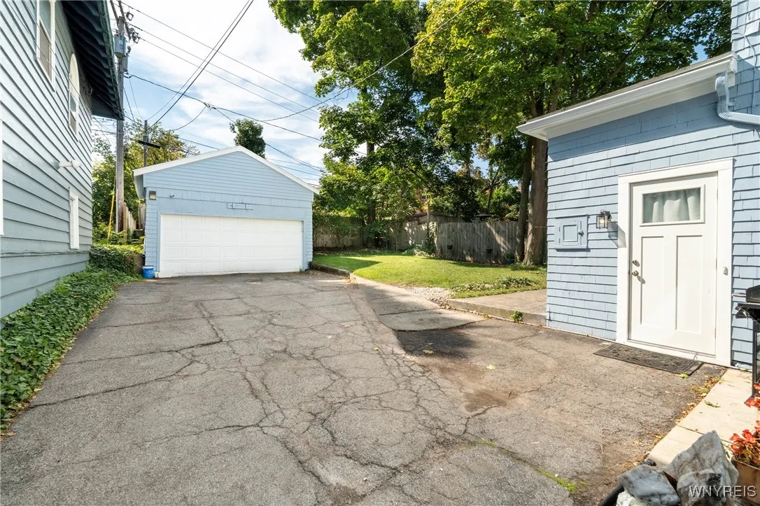 42 Lancaster Avenue, Buffalo, New York 14222, Buffalo, New York 14222, 4 Bedrooms Bedrooms, 9 Rooms Rooms,2 BathroomsBathrooms,Residential,For Sale,42 Lancaster Avenue, Buffalo, New York 14222,0,B1637365