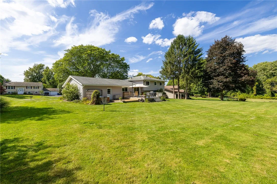 61 Barnfield Road, Henrietta, New York 14534, Henrietta, New York 14534, 4 Bedrooms Bedrooms, 9 Rooms Rooms,2 BathroomsBathrooms,Residential,Closed,61 Barnfield Road, Henrietta, New York 14534,0,R1637283