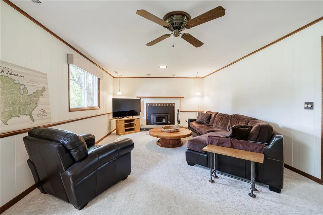 61 Barnfield Road, Henrietta, New York 14534, Henrietta, New York 14534, 4 Bedrooms Bedrooms, 9 Rooms Rooms,2 BathroomsBathrooms,Residential,Closed,61 Barnfield Road, Henrietta, New York 14534,0,R1637283