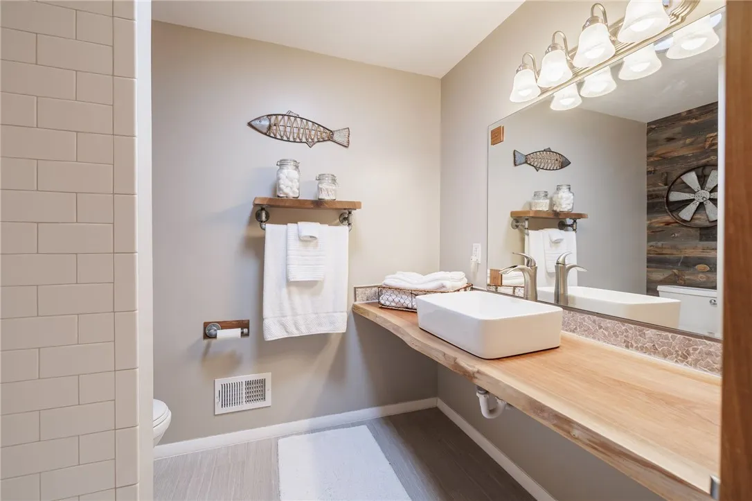 61 Barnfield Road, Henrietta, New York 14534, Henrietta, New York 14534, 4 Bedrooms Bedrooms, 9 Rooms Rooms,2 BathroomsBathrooms,Residential,Closed,61 Barnfield Road, Henrietta, New York 14534,0,R1637283