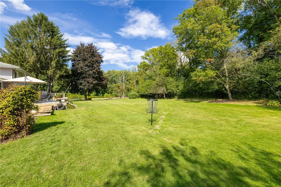 61 Barnfield Road, Henrietta, New York 14534, Henrietta, New York 14534, 4 Bedrooms Bedrooms, 9 Rooms Rooms,2 BathroomsBathrooms,Residential,Closed,61 Barnfield Road, Henrietta, New York 14534,0,R1637283