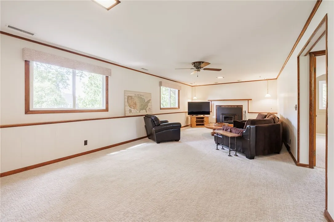 61 Barnfield Road, Henrietta, New York 14534, Henrietta, New York 14534, 4 Bedrooms Bedrooms, 9 Rooms Rooms,2 BathroomsBathrooms,Residential,Closed,61 Barnfield Road, Henrietta, New York 14534,0,R1637283