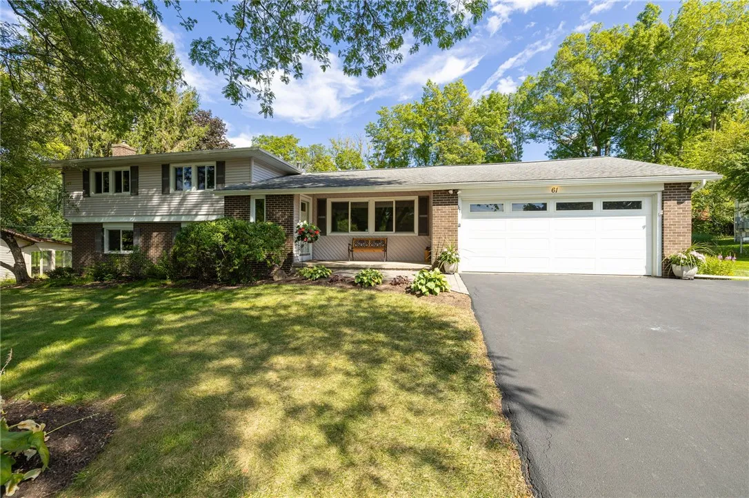 61 Barnfield Road, Henrietta, New York 14534, Henrietta, New York 14534, 4 Bedrooms Bedrooms, 9 Rooms Rooms,2 BathroomsBathrooms,Residential,Closed,61 Barnfield Road, Henrietta, New York 14534,0,R1637283