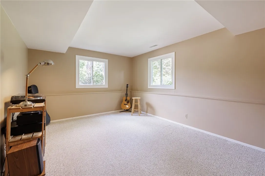 61 Barnfield Road, Henrietta, New York 14534, Henrietta, New York 14534, 4 Bedrooms Bedrooms, 9 Rooms Rooms,2 BathroomsBathrooms,Residential,Closed,61 Barnfield Road, Henrietta, New York 14534,0,R1637283