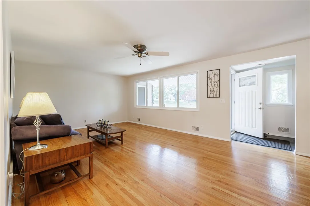 61 Barnfield Road, Henrietta, New York 14534, Henrietta, New York 14534, 4 Bedrooms Bedrooms, 9 Rooms Rooms,2 BathroomsBathrooms,Residential,Closed,61 Barnfield Road, Henrietta, New York 14534,0,R1637283