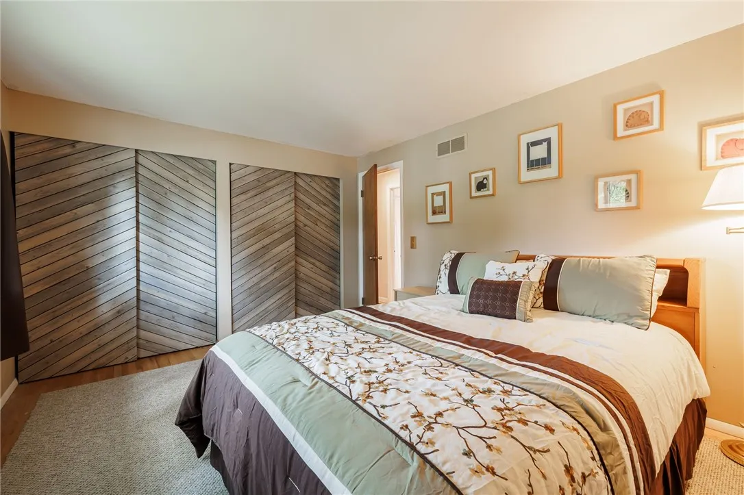 61 Barnfield Road, Henrietta, New York 14534, Henrietta, New York 14534, 4 Bedrooms Bedrooms, 9 Rooms Rooms,2 BathroomsBathrooms,Residential,Closed,61 Barnfield Road, Henrietta, New York 14534,0,R1637283
