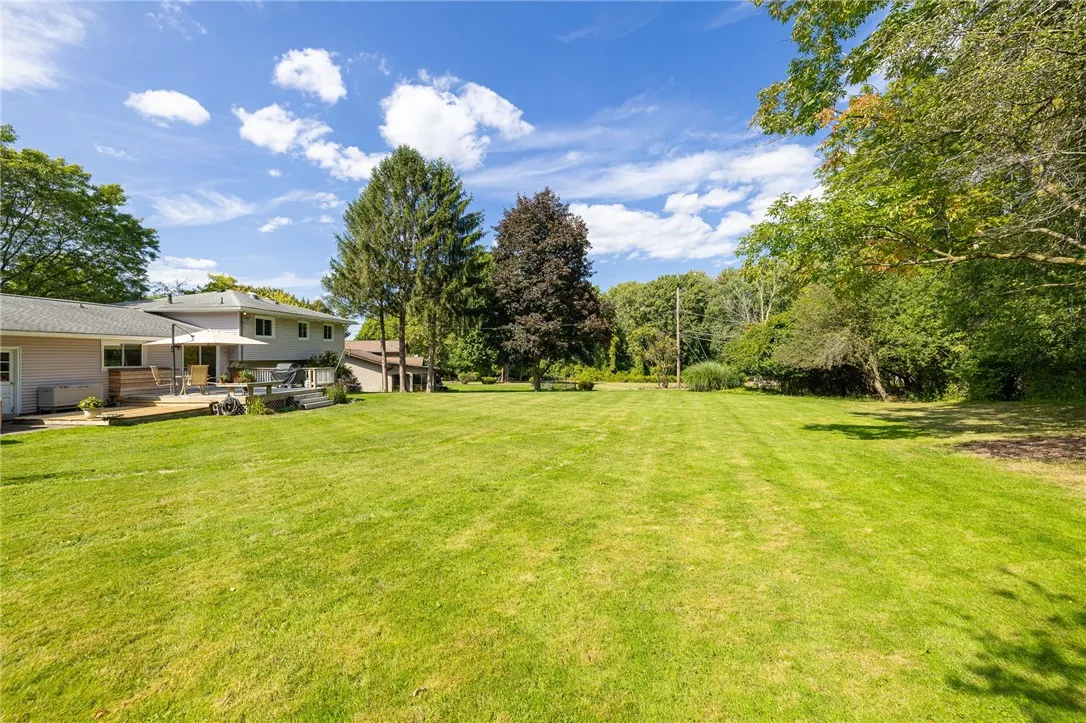 61 Barnfield Road, Henrietta, New York 14534, Henrietta, New York 14534, 4 Bedrooms Bedrooms, 9 Rooms Rooms,2 BathroomsBathrooms,Residential,Closed,61 Barnfield Road, Henrietta, New York 14534,0,R1637283