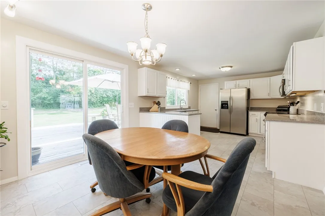 61 Barnfield Road, Henrietta, New York 14534, Henrietta, New York 14534, 4 Bedrooms Bedrooms, 9 Rooms Rooms,2 BathroomsBathrooms,Residential,Closed,61 Barnfield Road, Henrietta, New York 14534,0,R1637283