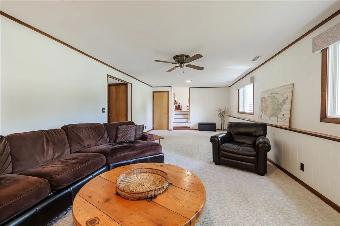 61 Barnfield Road, Henrietta, New York 14534, Henrietta, New York 14534, 4 Bedrooms Bedrooms, 9 Rooms Rooms,2 BathroomsBathrooms,Residential,Closed,61 Barnfield Road, Henrietta, New York 14534,0,R1637283