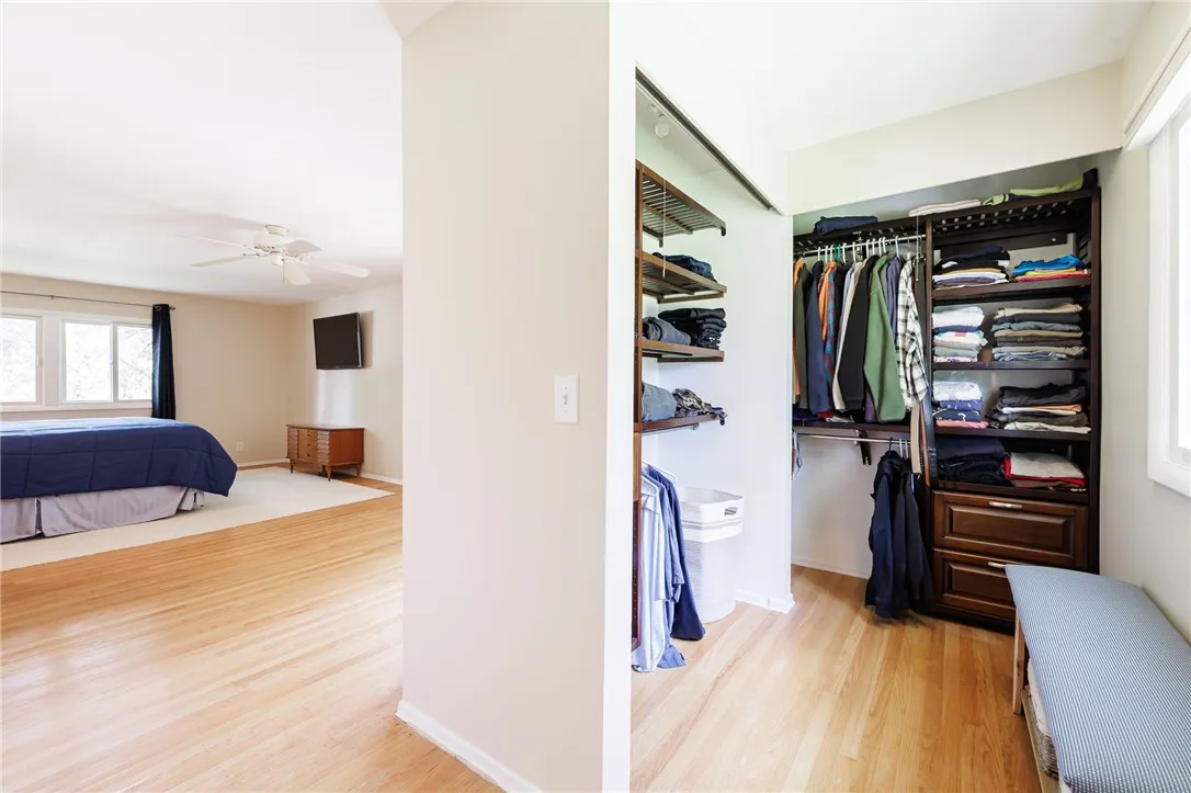 61 Barnfield Road, Henrietta, New York 14534, Henrietta, New York 14534, 4 Bedrooms Bedrooms, 9 Rooms Rooms,2 BathroomsBathrooms,Residential,Closed,61 Barnfield Road, Henrietta, New York 14534,0,R1637283