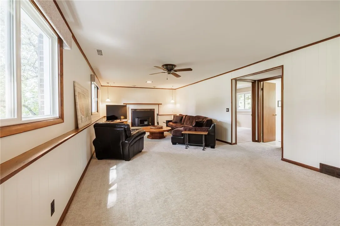 61 Barnfield Road, Henrietta, New York 14534, Henrietta, New York 14534, 4 Bedrooms Bedrooms, 9 Rooms Rooms,2 BathroomsBathrooms,Residential,Closed,61 Barnfield Road, Henrietta, New York 14534,0,R1637283