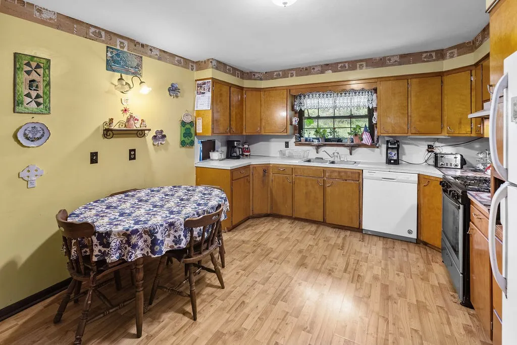 908 Poplar Hill Road 1, Sidney, New York 13849, Sidney, New York 13849, 3 Bedrooms Bedrooms, 9 Rooms Rooms,1 BathroomBathrooms,Residential,Closed,908 Poplar Hill Road 1, Sidney, New York 13849,0,R1637379