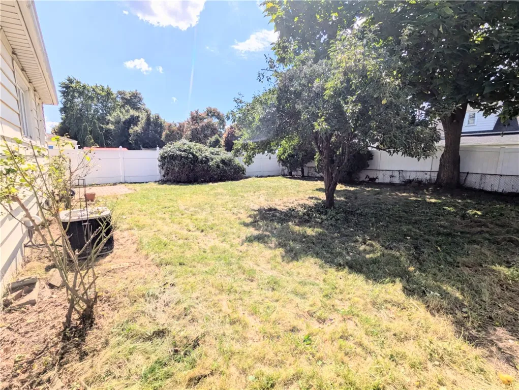 81 Cynthia Lane, Rochester, New York 14621, Rochester, New York 14621, 2 Bedrooms Bedrooms, 4 Rooms Rooms,1 BathroomBathrooms,Residential,Closed,81 Cynthia Lane, Rochester, New York 14621,0,R1637391