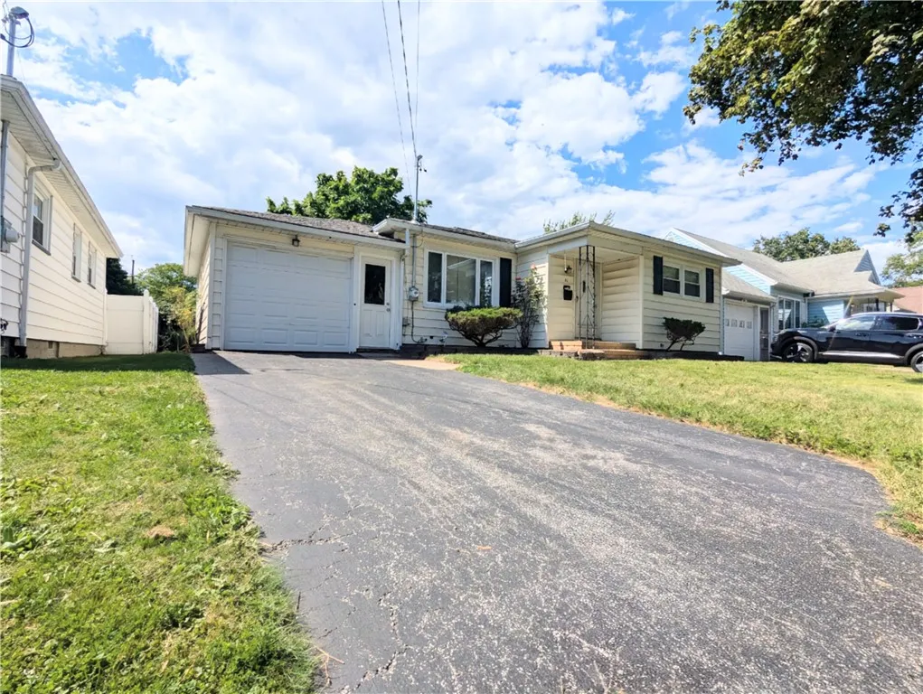 81 Cynthia Lane, Rochester, New York 14621, Rochester, New York 14621, 2 Bedrooms Bedrooms, 4 Rooms Rooms,1 BathroomBathrooms,Residential,Closed,81 Cynthia Lane, Rochester, New York 14621,0,R1637391