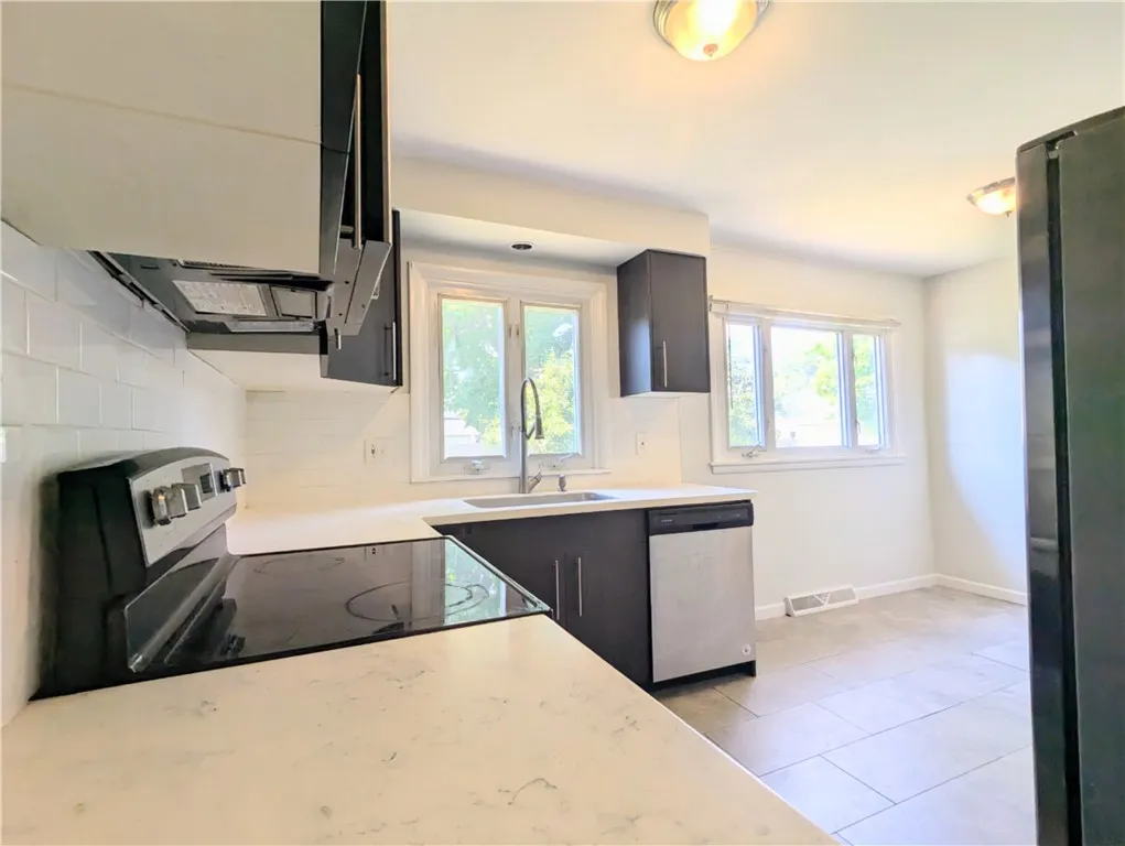 81 Cynthia Lane, Rochester, New York 14621, Rochester, New York 14621, 2 Bedrooms Bedrooms, 4 Rooms Rooms,1 BathroomBathrooms,Residential,Closed,81 Cynthia Lane, Rochester, New York 14621,0,R1637391