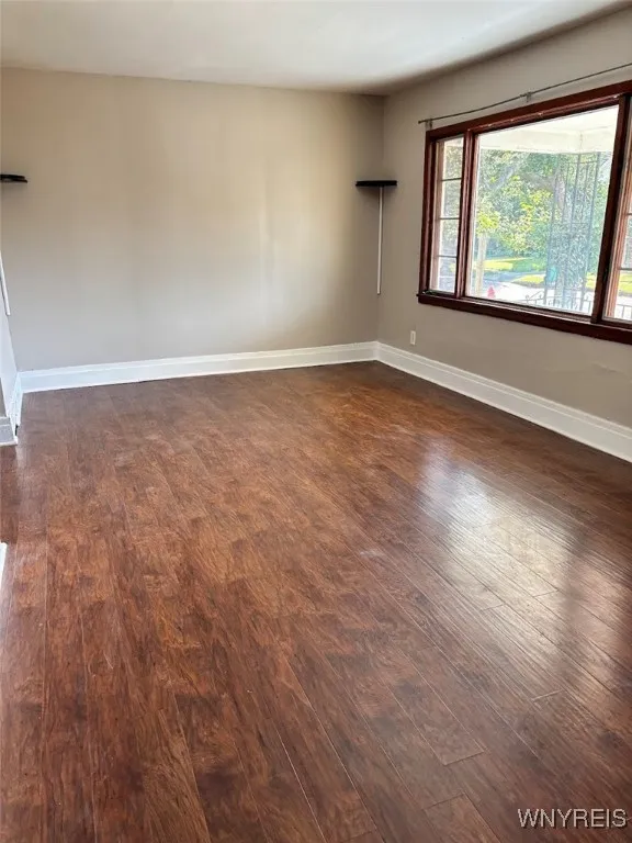 30 Portland Street, Buffalo, New York 14220, Buffalo, New York 14220, 3 Bedrooms Bedrooms, 6 Rooms Rooms,1 BathroomBathrooms,Residential,For Sale,30 Portland Street, Buffalo, New York 14220,0,B1637144