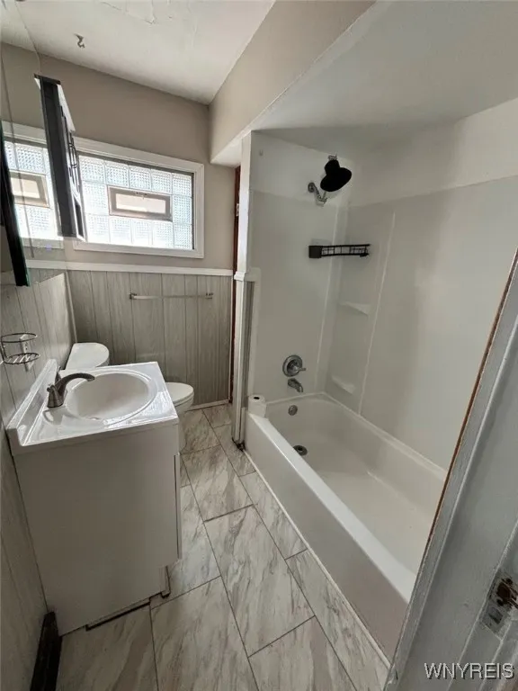 30 Portland Street, Buffalo, New York 14220, Buffalo, New York 14220, 3 Bedrooms Bedrooms, 6 Rooms Rooms,1 BathroomBathrooms,Residential,For Sale,30 Portland Street, Buffalo, New York 14220,0,B1637144