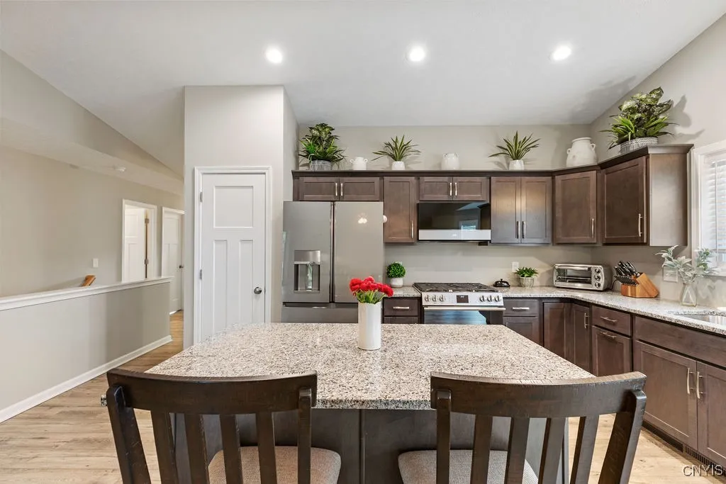 8073 Forest Ridge Lane, Lysander, New York 13027, Lysander, New York 13027, 2 Bedrooms Bedrooms, 8 Rooms Rooms,2 BathroomsBathrooms,Residential,Closed,8073 Forest Ridge Lane, Lysander, New York 13027,0,S1636743