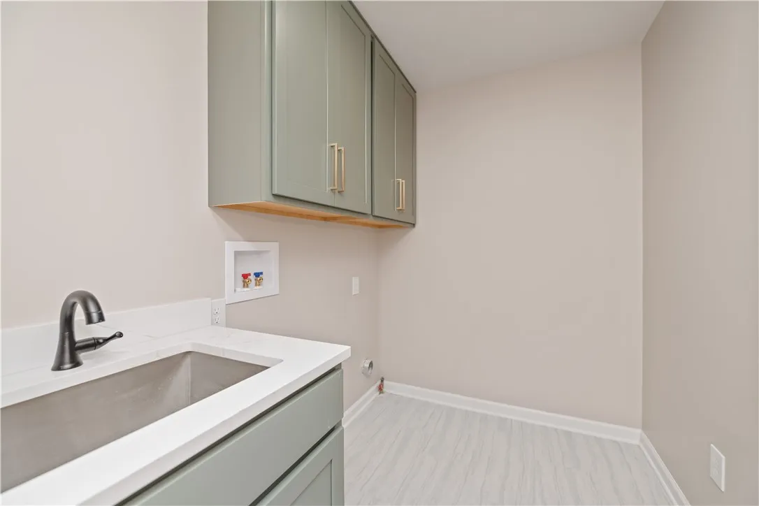 3 Via Angelo Custode, Parma, New York 14468, Parma, New York 14468, 4 Bedrooms Bedrooms, 9 Rooms Rooms,2 BathroomsBathrooms,Residential,For Sale,3 Via Angelo Custode, Parma, New York 14468,0,R1634143