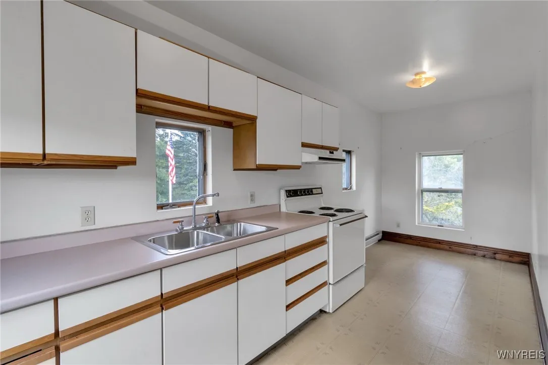 kitchenette in 2nd floor garage apartment