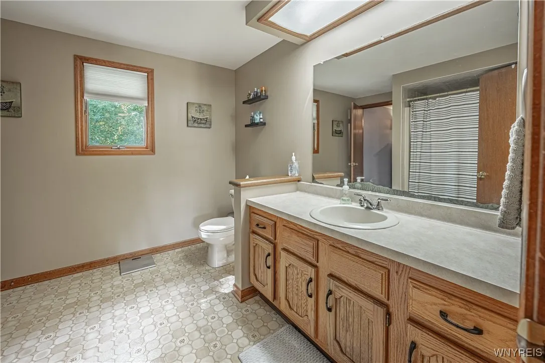 959 Castlebar Drive, North Tonawanda, New York 141, North Tonawanda, New York 14120, 3 Bedrooms Bedrooms, 9 Rooms Rooms,1 BathroomBathrooms,Residential,Closed,959 Castlebar Drive, North Tonawanda, New York 141,0,B1634988