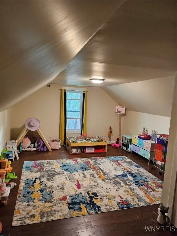 2nd floor Master Bedroom
