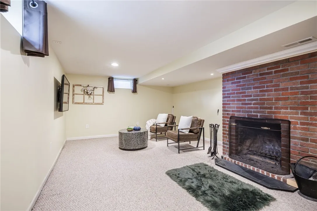 10 Highland Drive, Penfield, New York 14526, Penfield, New York 14526, 3 Bedrooms Bedrooms, 8 Rooms Rooms,2 BathroomsBathrooms,Residential,Closed,10 Highland Drive, Penfield, New York 14526,0,R1637087