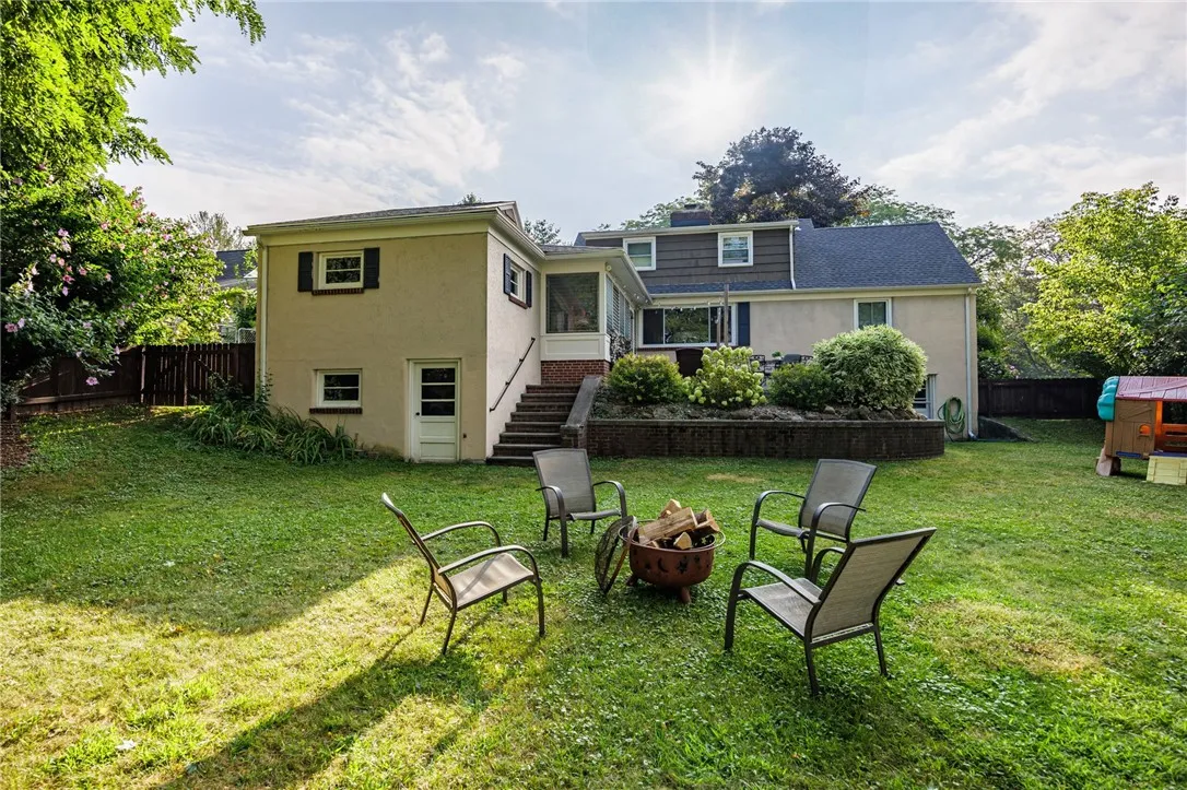 10 Highland Drive, Penfield, New York 14526, Penfield, New York 14526, 3 Bedrooms Bedrooms, 8 Rooms Rooms,2 BathroomsBathrooms,Residential,Closed,10 Highland Drive, Penfield, New York 14526,0,R1637087