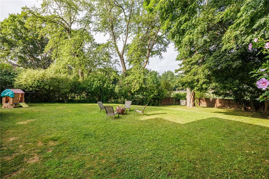 10 Highland Drive, Penfield, New York 14526, Penfield, New York 14526, 3 Bedrooms Bedrooms, 8 Rooms Rooms,2 BathroomsBathrooms,Residential,Closed,10 Highland Drive, Penfield, New York 14526,0,R1637087