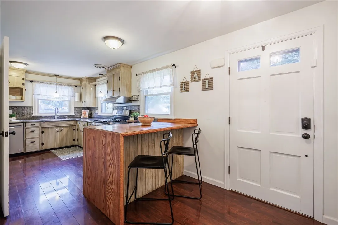 10 Highland Drive, Penfield, New York 14526, Penfield, New York 14526, 3 Bedrooms Bedrooms, 8 Rooms Rooms,2 BathroomsBathrooms,Residential,Closed,10 Highland Drive, Penfield, New York 14526,0,R1637087