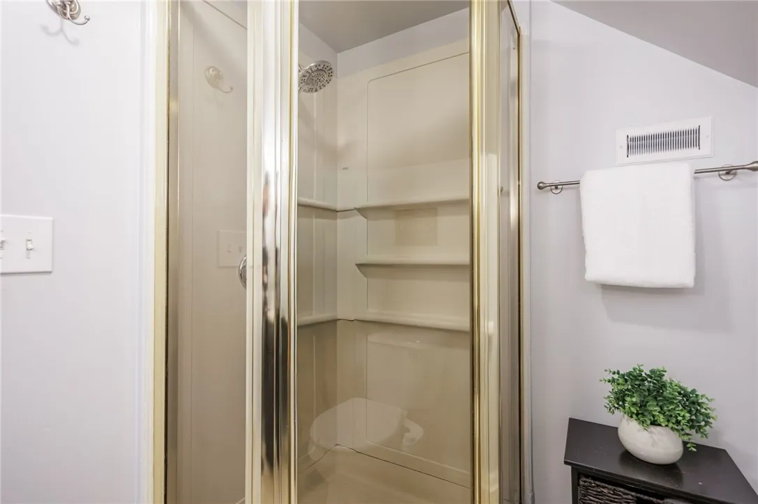 10 Highland Drive, Penfield, New York 14526, Penfield, New York 14526, 3 Bedrooms Bedrooms, 8 Rooms Rooms,2 BathroomsBathrooms,Residential,Closed,10 Highland Drive, Penfield, New York 14526,0,R1637087