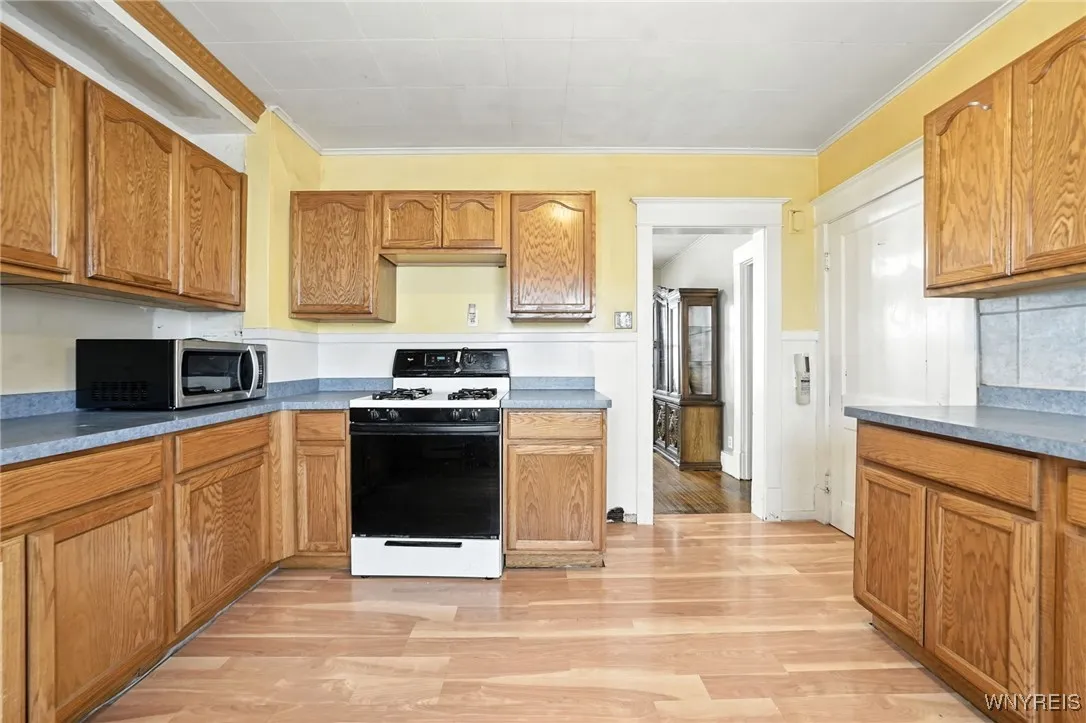 315 Roesch Avenue, Buffalo, New York 14207, Buffalo, New York 14207, 3 Bedrooms Bedrooms, ,2 BathroomsBathrooms,Residential,Closed,315 Roesch Avenue, Buffalo, New York 14207,0,B1637463