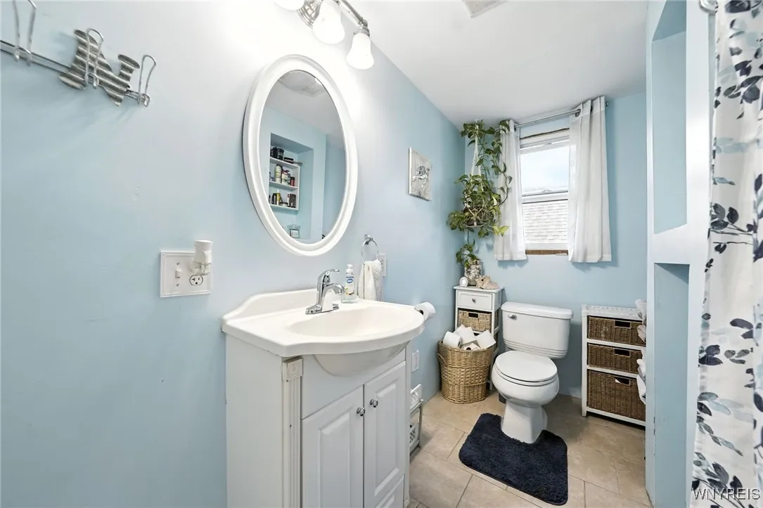 315 Roesch Avenue, Buffalo, New York 14207, Buffalo, New York 14207, 3 Bedrooms Bedrooms, ,2 BathroomsBathrooms,Residential,Closed,315 Roesch Avenue, Buffalo, New York 14207,0,B1637463