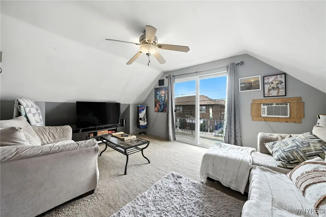 315 Roesch Avenue, Buffalo, New York 14207, Buffalo, New York 14207, 3 Bedrooms Bedrooms, ,2 BathroomsBathrooms,Residential,Closed,315 Roesch Avenue, Buffalo, New York 14207,0,B1637463