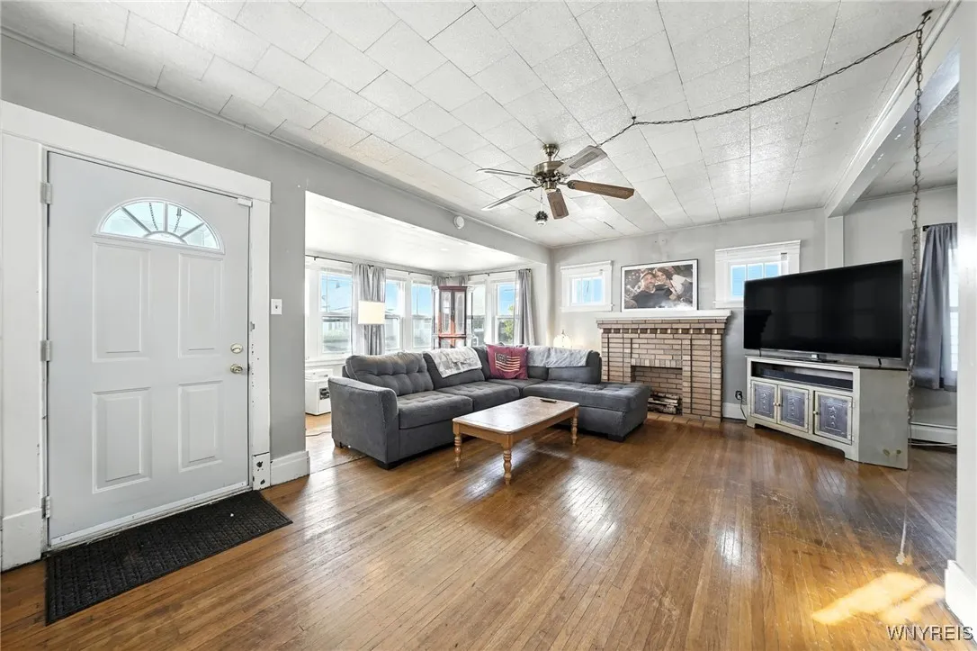 315 Roesch Avenue, Buffalo, New York 14207, Buffalo, New York 14207, 3 Bedrooms Bedrooms, ,2 BathroomsBathrooms,Residential,Closed,315 Roesch Avenue, Buffalo, New York 14207,0,B1637463