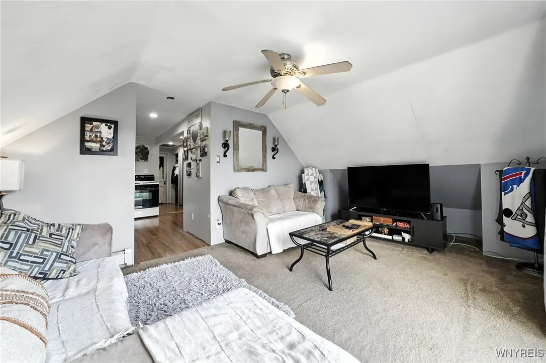 315 Roesch Avenue, Buffalo, New York 14207, Buffalo, New York 14207, 3 Bedrooms Bedrooms, ,2 BathroomsBathrooms,Residential,Closed,315 Roesch Avenue, Buffalo, New York 14207,0,B1637463