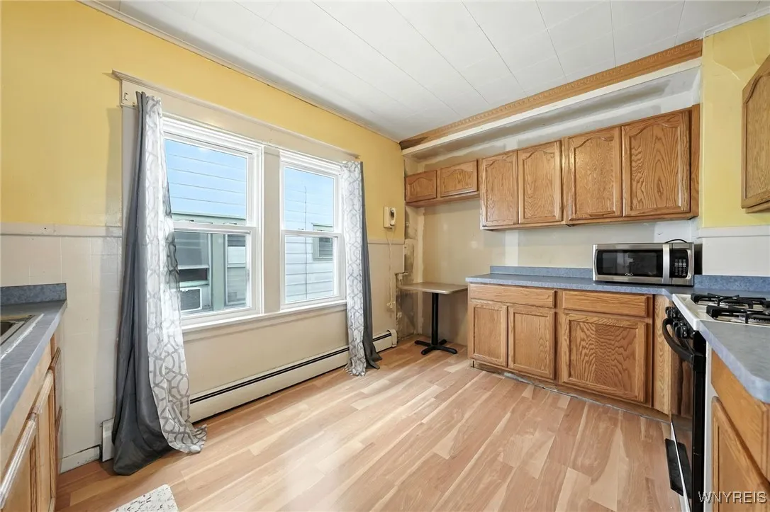 315 Roesch Avenue, Buffalo, New York 14207, Buffalo, New York 14207, 3 Bedrooms Bedrooms, ,2 BathroomsBathrooms,Residential,Closed,315 Roesch Avenue, Buffalo, New York 14207,0,B1637463
