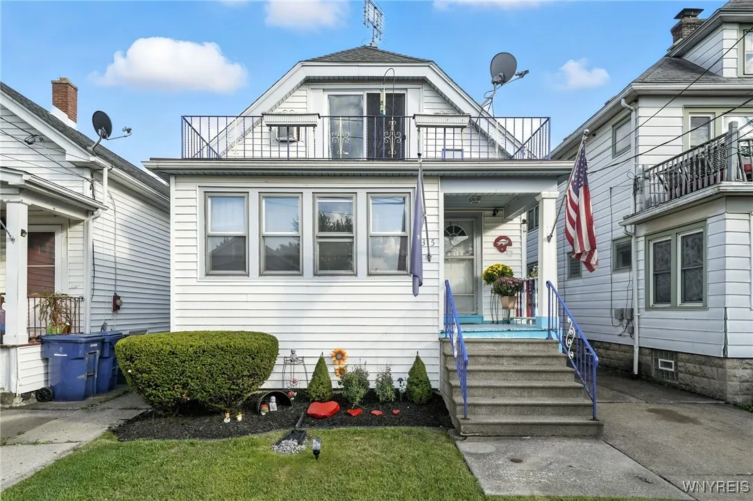 315 Roesch Avenue, Buffalo, New York 14207, Buffalo, New York 14207, 3 Bedrooms Bedrooms, ,2 BathroomsBathrooms,Residential,Closed,315 Roesch Avenue, Buffalo, New York 14207,0,B1637463