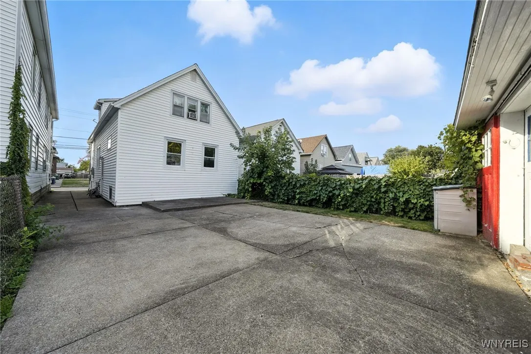 315 Roesch Avenue, Buffalo, New York 14207, Buffalo, New York 14207, 3 Bedrooms Bedrooms, ,2 BathroomsBathrooms,Residential,Closed,315 Roesch Avenue, Buffalo, New York 14207,0,B1637463